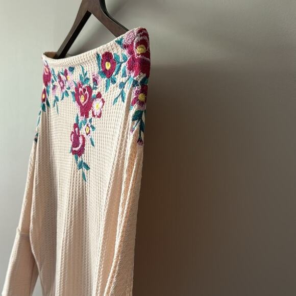 UMGEE FLORAL EMBROIDERED OFF THE SHOULDER CROCHET TOP CREAM SIZE SMALL - Picture 7 of 9